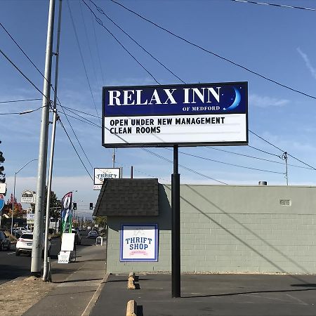 Relax Inn Of เมดฟอร์ด ภายนอก รูปภาพ