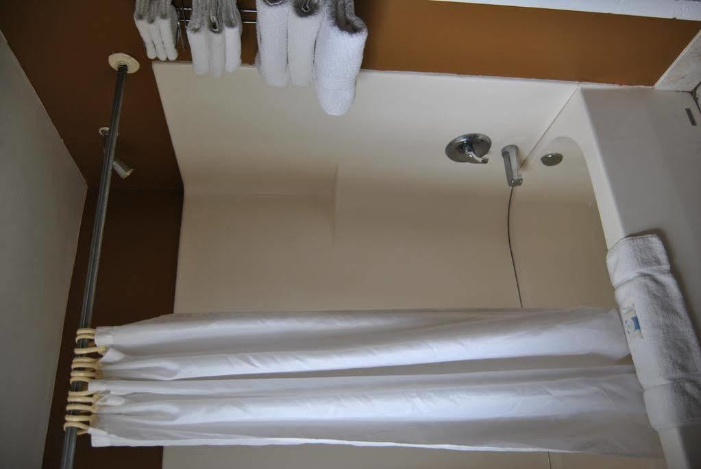 Relax Inn Of เมดฟอร์ด ภายนอก รูปภาพ
